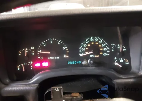 2000 Jeep Cherokee Sport z USA, uszkodzony, nr VIN 1J4FF48S7YL225462